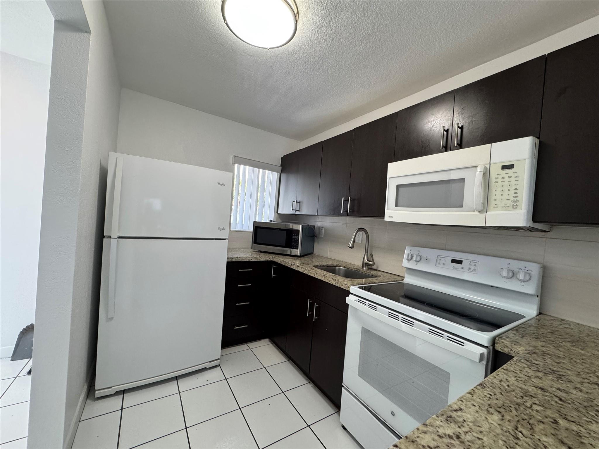 2710 West 76th Street, Unit 207 Hialeah, FL 33016 - Photo 6 of 27 Photo 6