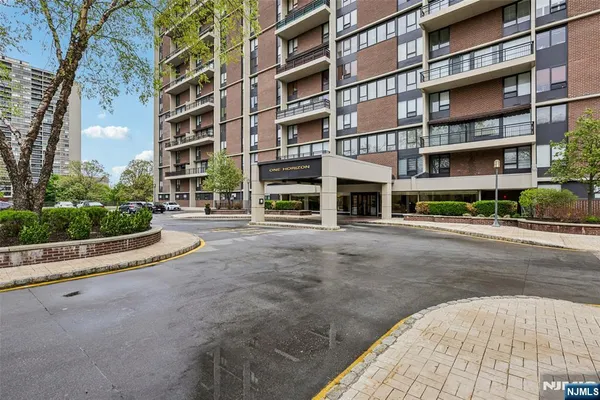 $390,000 | 1 Horizon Road, Unit 1404, Fort Lee, NJ 07024
