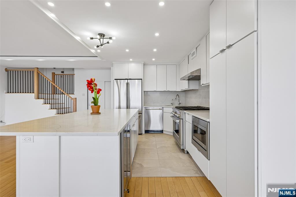 1 Horizon Road, Unit 1404 Fort Lee, NJ 07024 - Photo 12 of 31