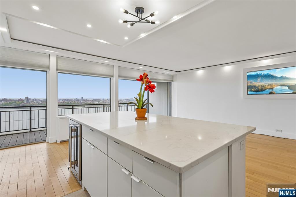 1 Horizon Road, Unit 1404 Fort Lee, NJ 07024 - Photo 14 of 31