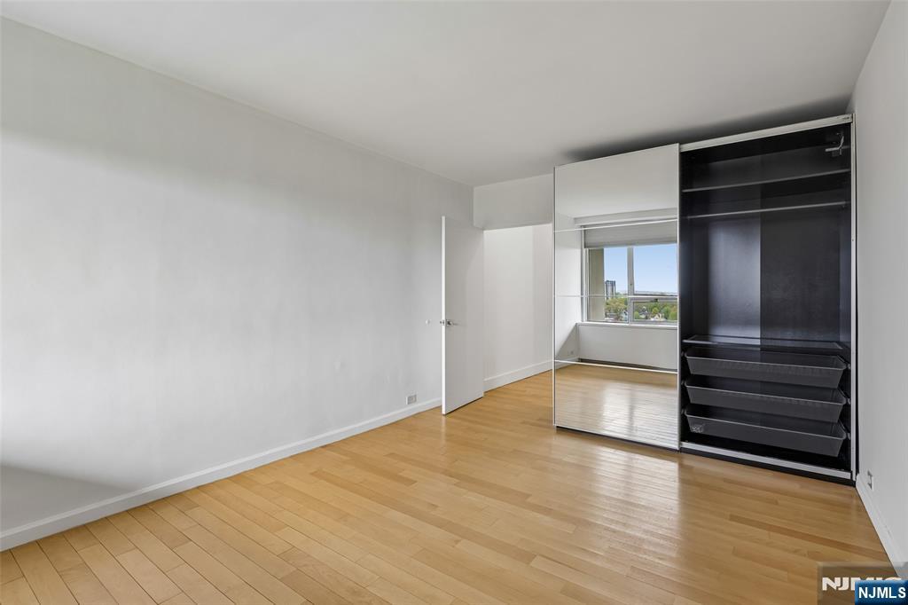 1 Horizon Road, Unit 1404 Fort Lee, NJ 07024 - Photo 17 of 31