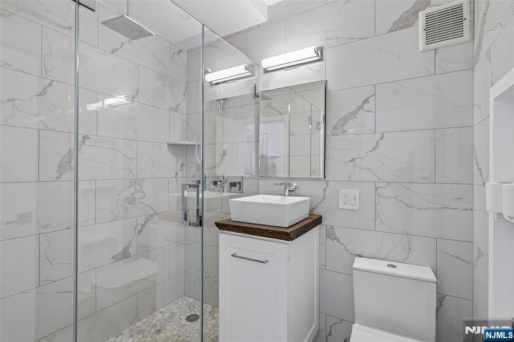 1 Horizon Road, Unit 1404 Fort Lee, NJ 07024 - Photo 19 of 31