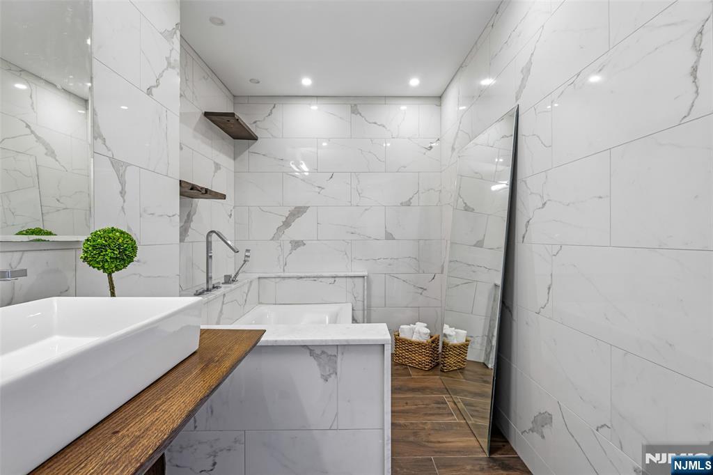 1 Horizon Road, Unit 1404 Fort Lee, NJ 07024 - Photo 21 of 31