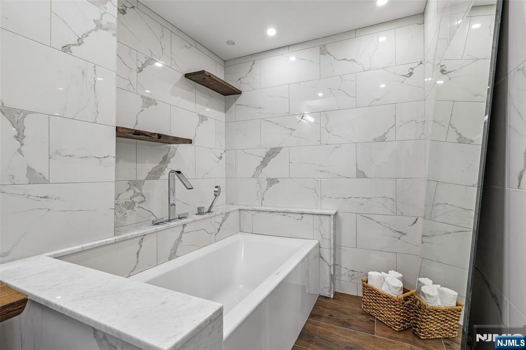 1 Horizon Road, Unit 1404 Fort Lee, NJ 07024 - Photo 22 of 31
