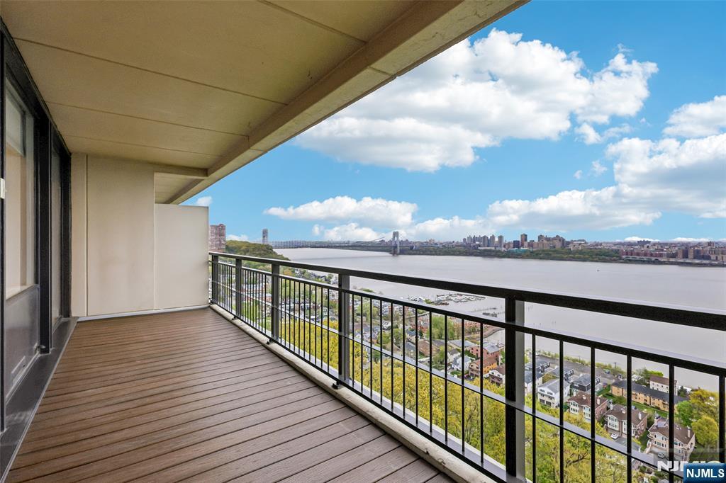 1 Horizon Road, Unit 1404 Fort Lee, NJ 07024 - Photo 27 of 31