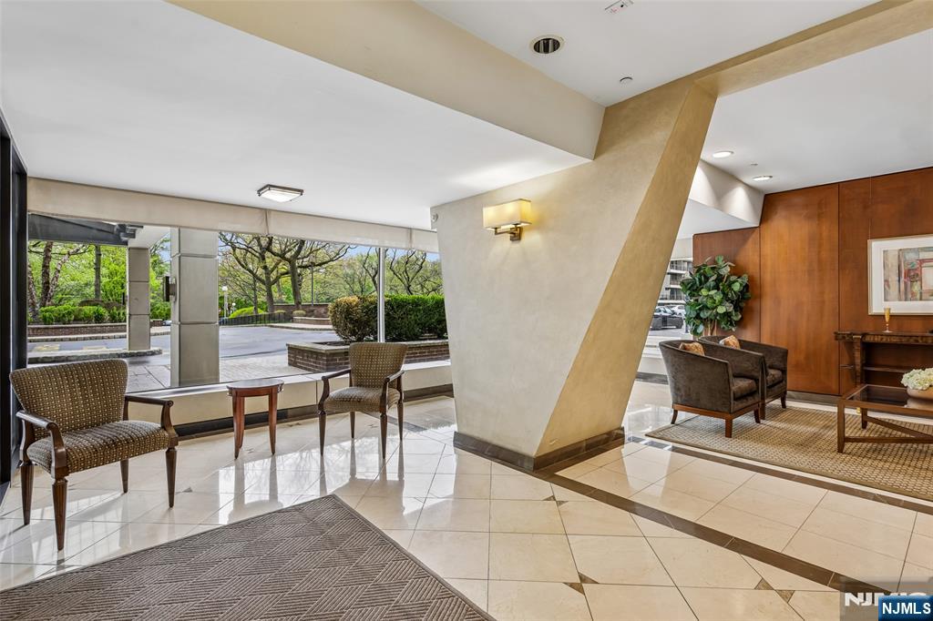 1 Horizon Road, Unit 1404 Fort Lee, NJ 07024 - Photo 4 of 31