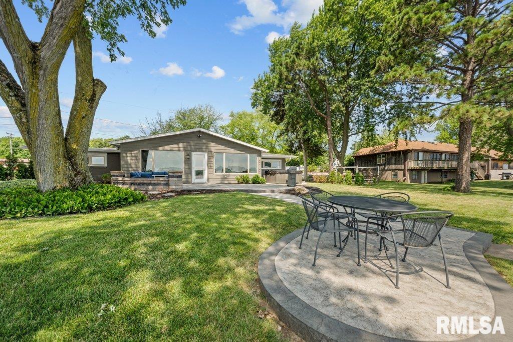 22001 Great River Road Le Claire, IA 52753 - Photo 7 of 33 Gallery Image 7