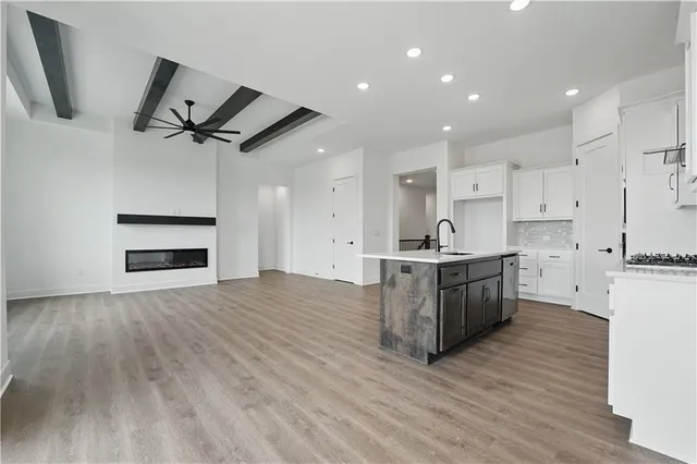 $492,015 | 1607 Northwest 105th Street, Kansas City, MO 64155