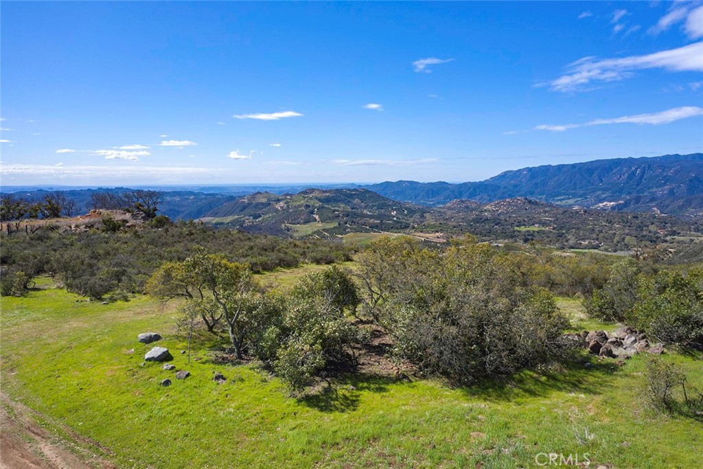 15 Vía Escalon Temecula, CA 92590 - Photo 14 of 42 a view of lake with mountain