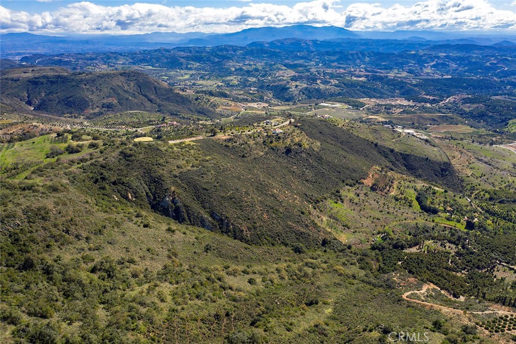 15 Vía Escalon Temecula, CA 92590 - Photo 19 of 42