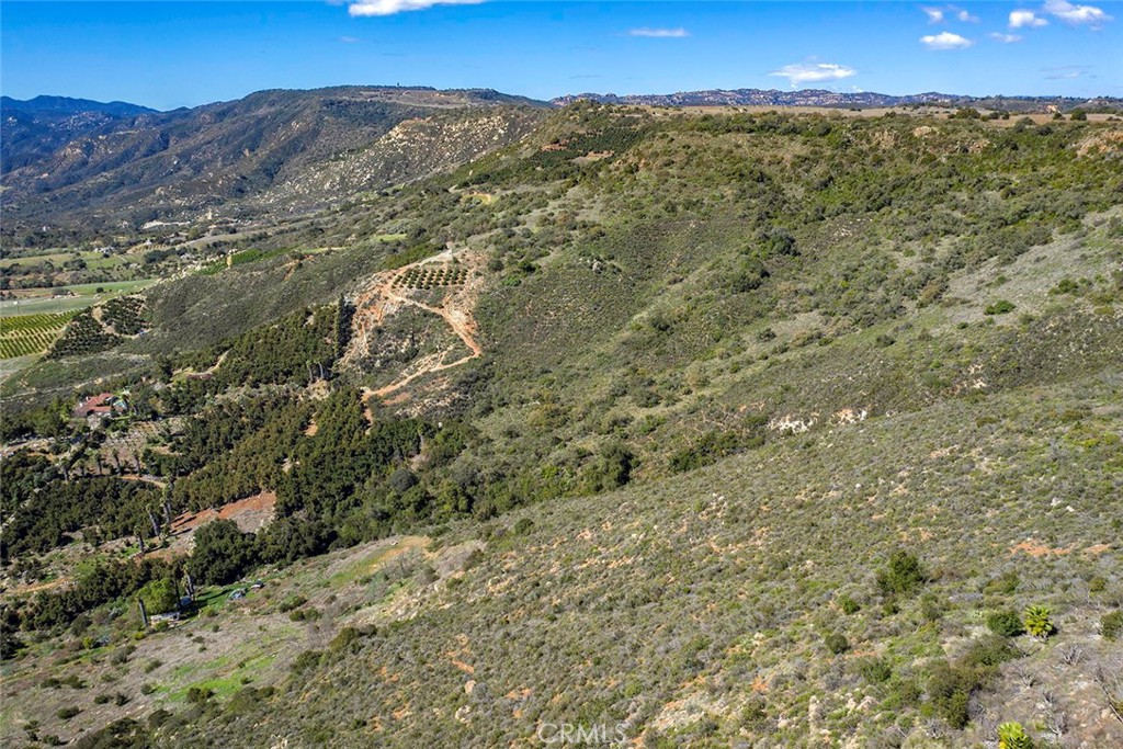 15 Vía Escalon Temecula, CA 92590 - Photo 31 of 42 a view of a city