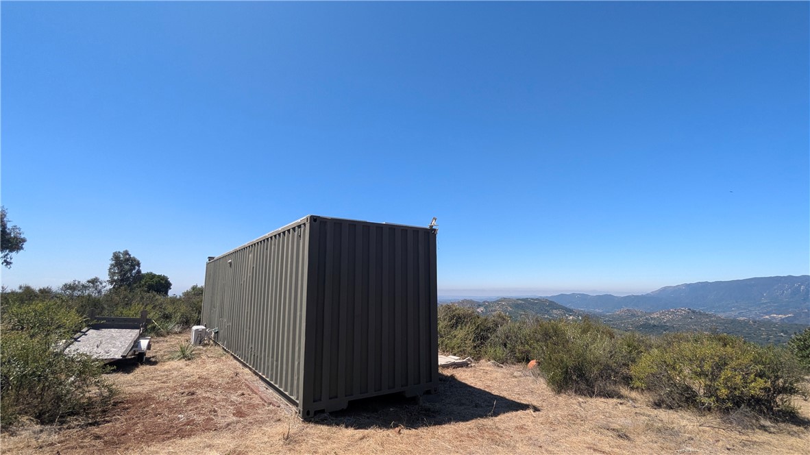 15 Vía Escalon Temecula, CA 92590 - Photo 35 of 42 a view of a backyard