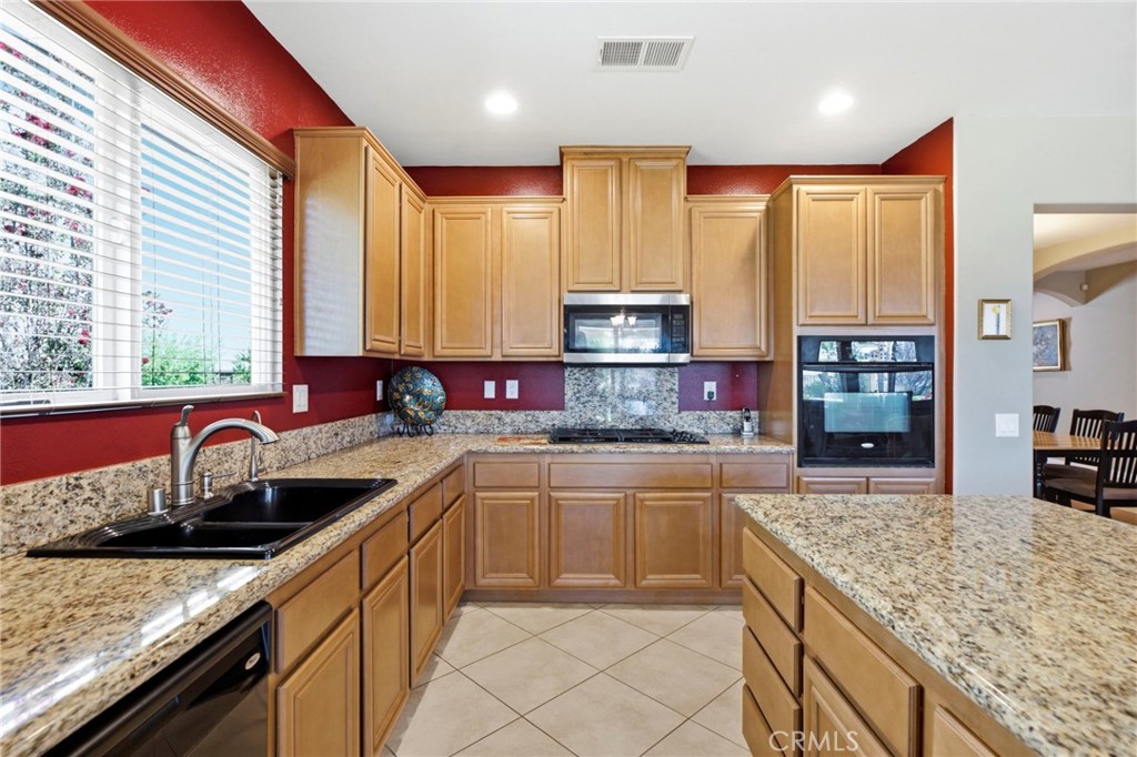 17133 Spring Canyon Place Riverside, CA 92503 - Photo 14 of 39 Gallery Image 14