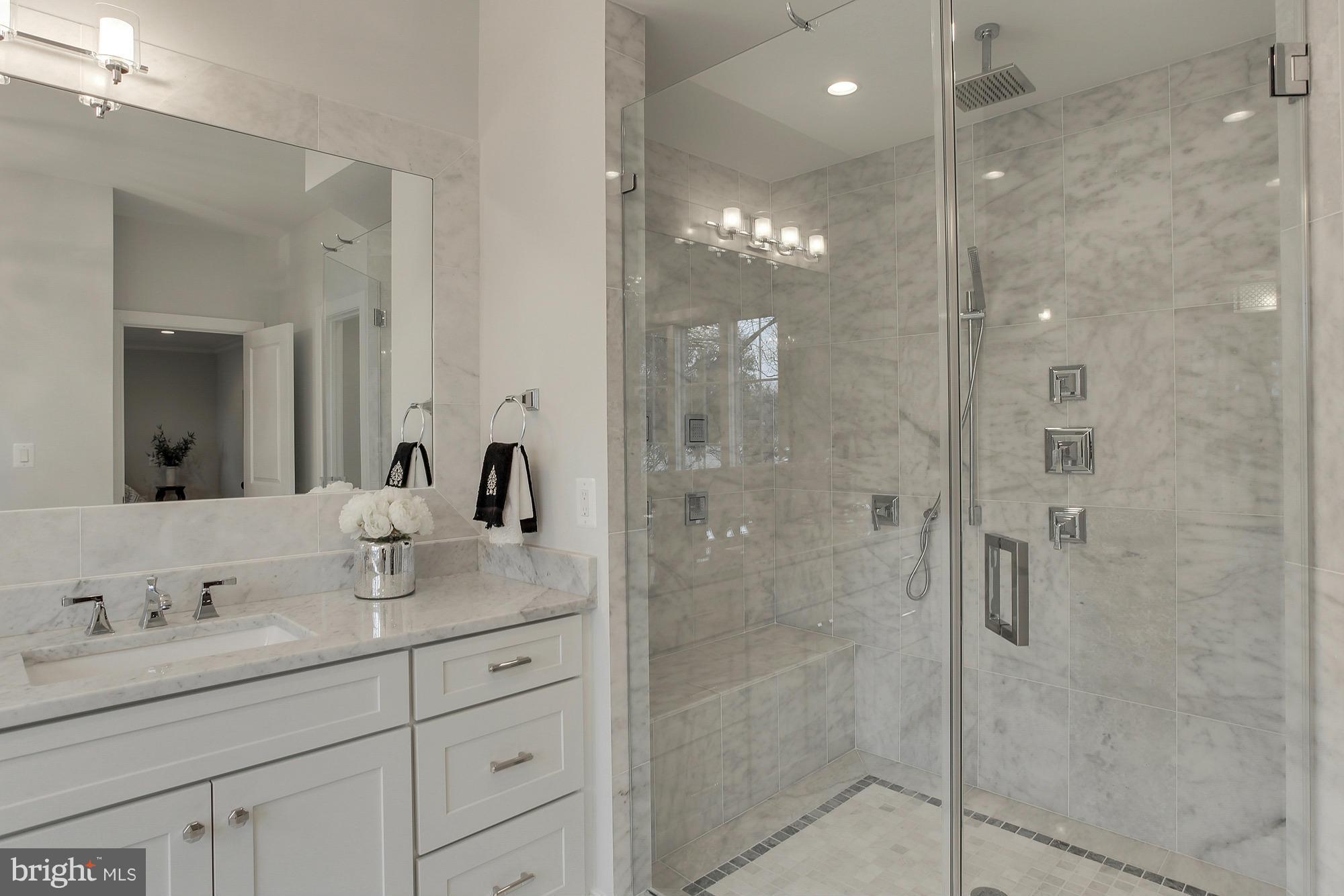 3856 North Glebe Road Arlington, VA 22207 - Photo 17 of 26 Bath (Master)