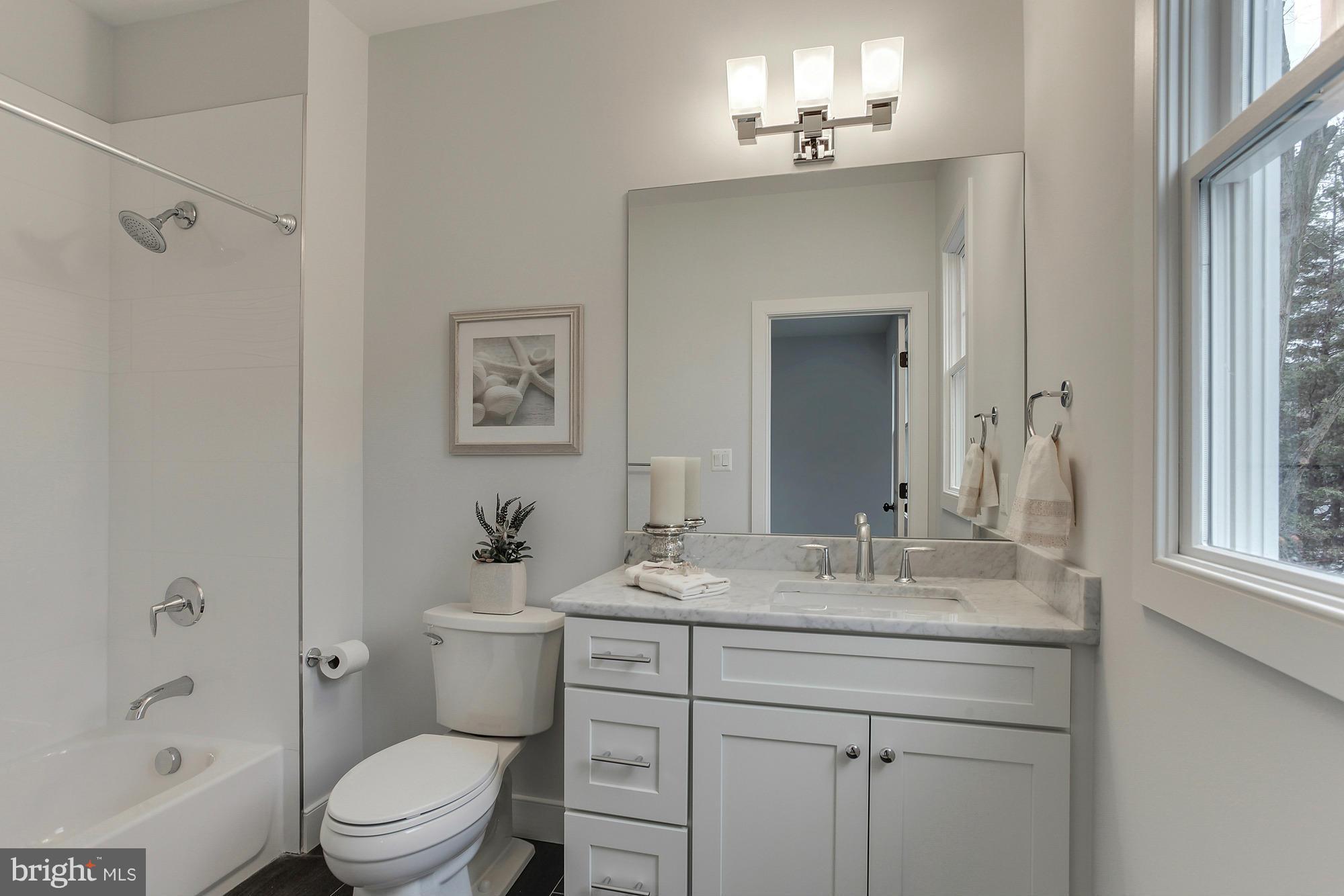 3856 North Glebe Road Arlington, VA 22207 - Photo 25 of 26 Bath