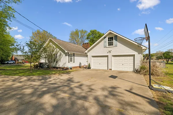 $419,900 | 23 Elmwood Avenue, Carthage, TN 37030