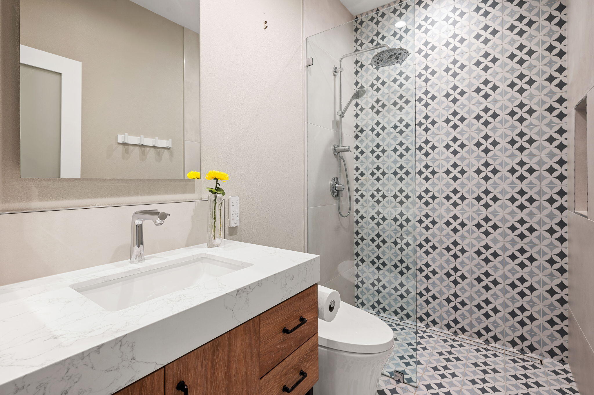 40 Shoreline Drive Rancho Mirage, CA 92270 - Photo 27 of 33 a bathroom with a sink toilet and a mirror