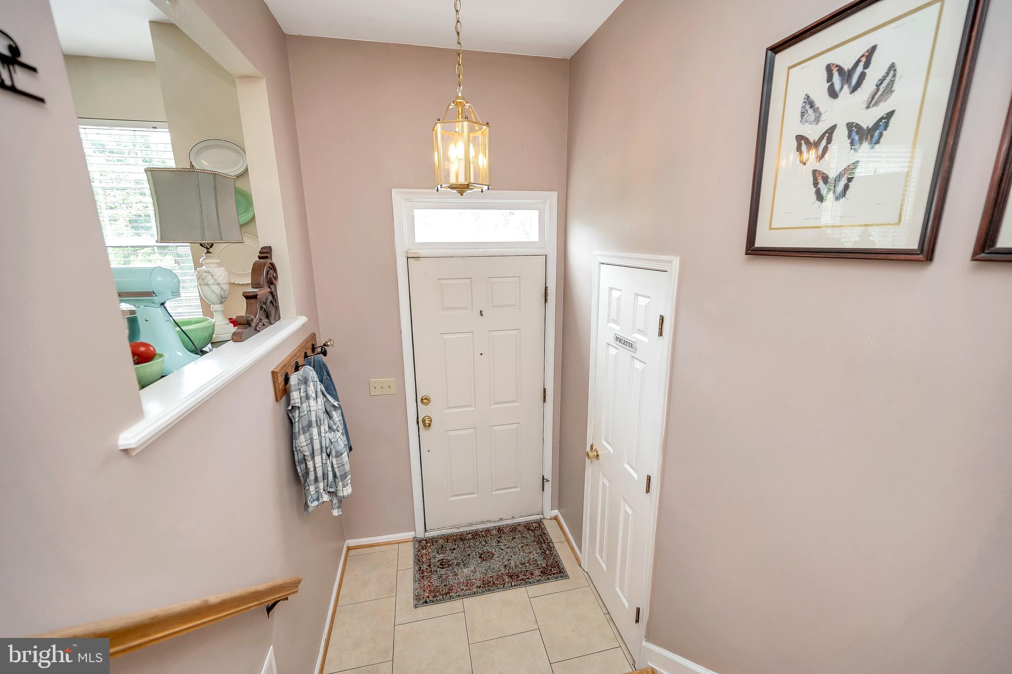 302 Crossing Road Fredericksburg, VA 22406 - Photo 3 of 36 Gallery Image 3