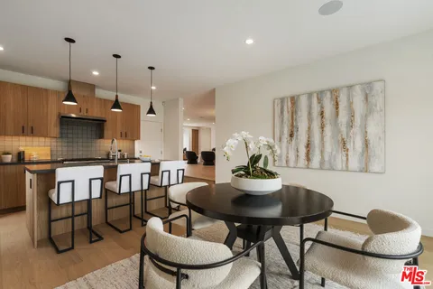 $1,675,000 | 3815 South Cochran Avenue, Los Angeles, CA 90008