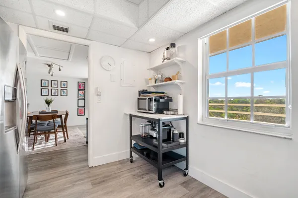 $2,650 | 3900 Oaks Clubhouse Drive, Unit 503, Pompano Beach, FL 33069