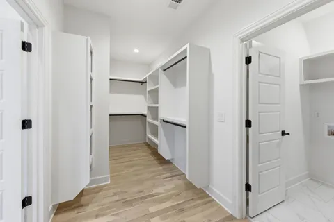 $749,900 | 489 B Sunliner Drive, Nashville, TN 37209