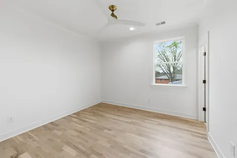 $749,900 | 489 B Sunliner Drive, Nashville, TN 37209