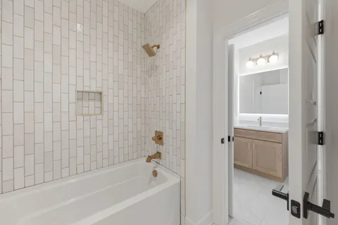 $749,900 | 489 B Sunliner Drive, Nashville, TN 37209