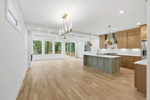 $749,900 | 489 B Sunliner Drive, Nashville, TN 37209