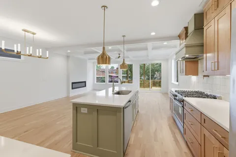 $749,900 | 489 B Sunliner Drive, Nashville, TN 37209