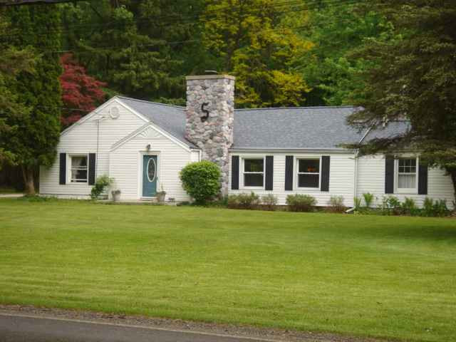 2715 Kibby Road Jackson, MI 49203 - Photo 1 of 11 Photo 1