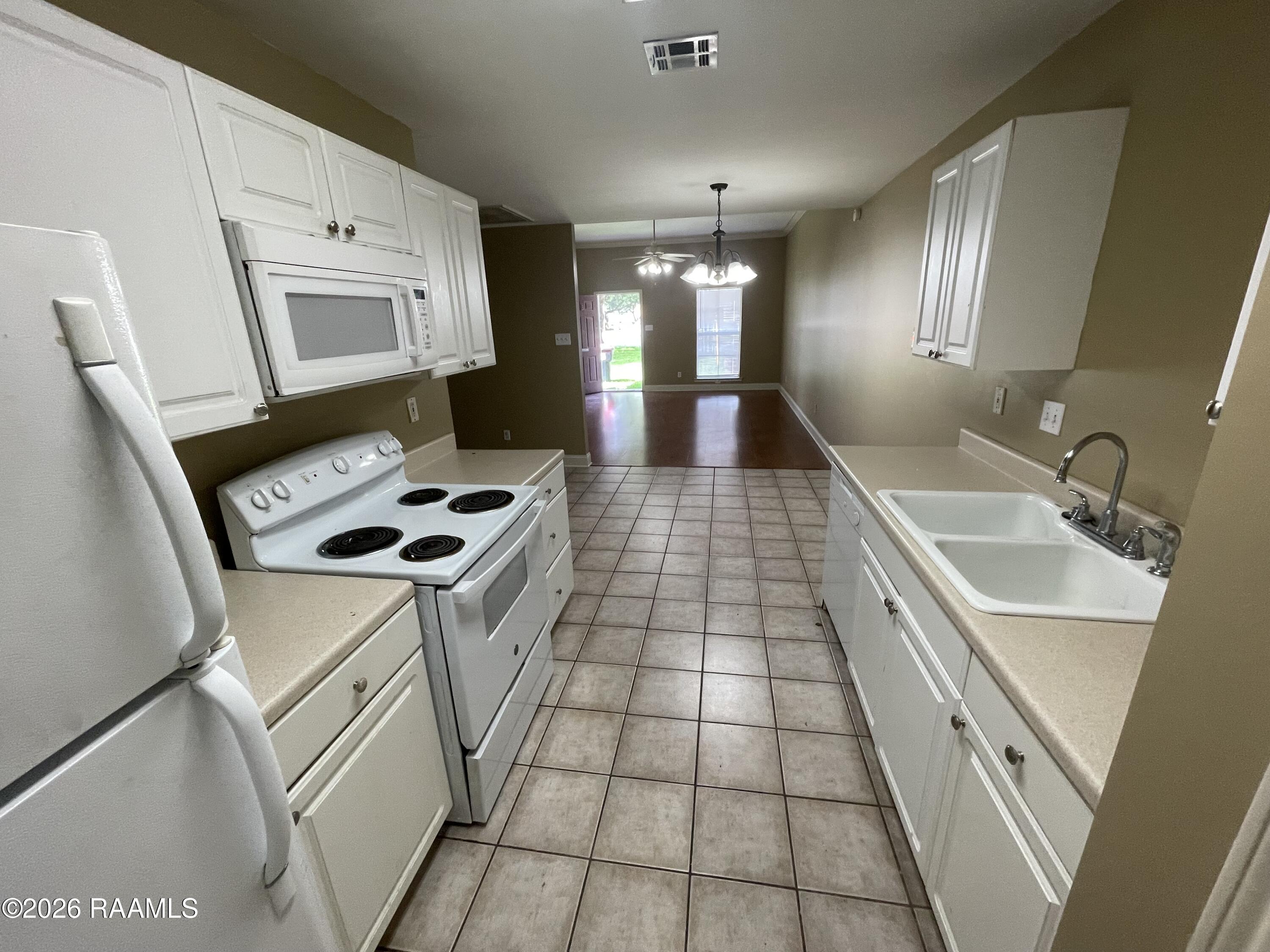 207 Rural Street, Unit B Lafayette, LA 70508 - Photo 3 of 11