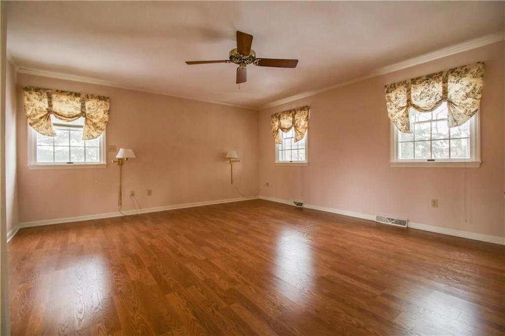 218 Timber Ridge Road Pittsburgh, PA 15238 - Photo 15 of 25 Gallery Image 15