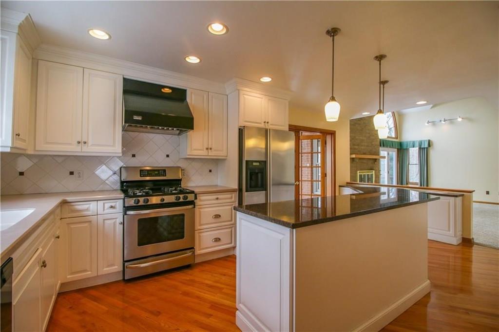 218 Timber Ridge Road Pittsburgh, PA 15238 - Photo 6 of 25 Gallery Image 6