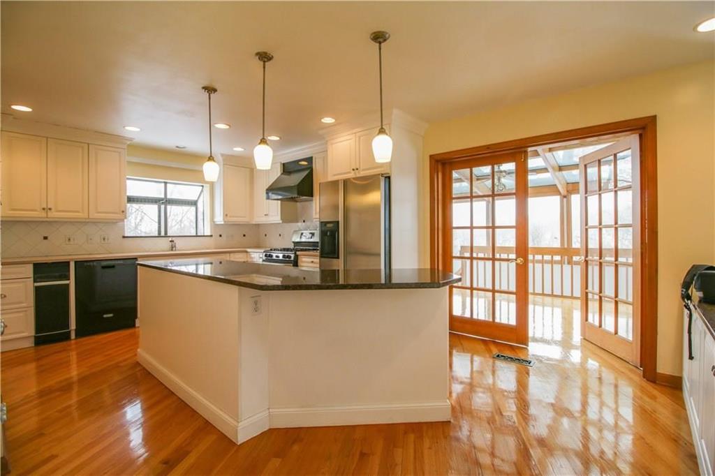 218 Timber Ridge Road Pittsburgh, PA 15238 - Photo 8 of 25 Gallery Image 8