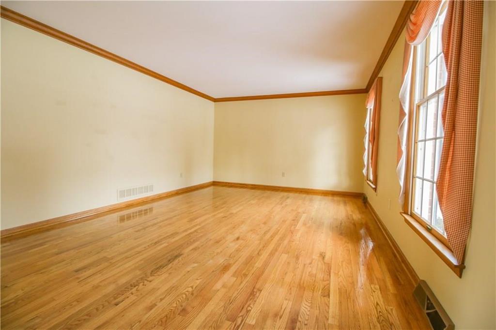 218 Timber Ridge Road Pittsburgh, PA 15238 - Photo 10 of 25 Gallery Image 10