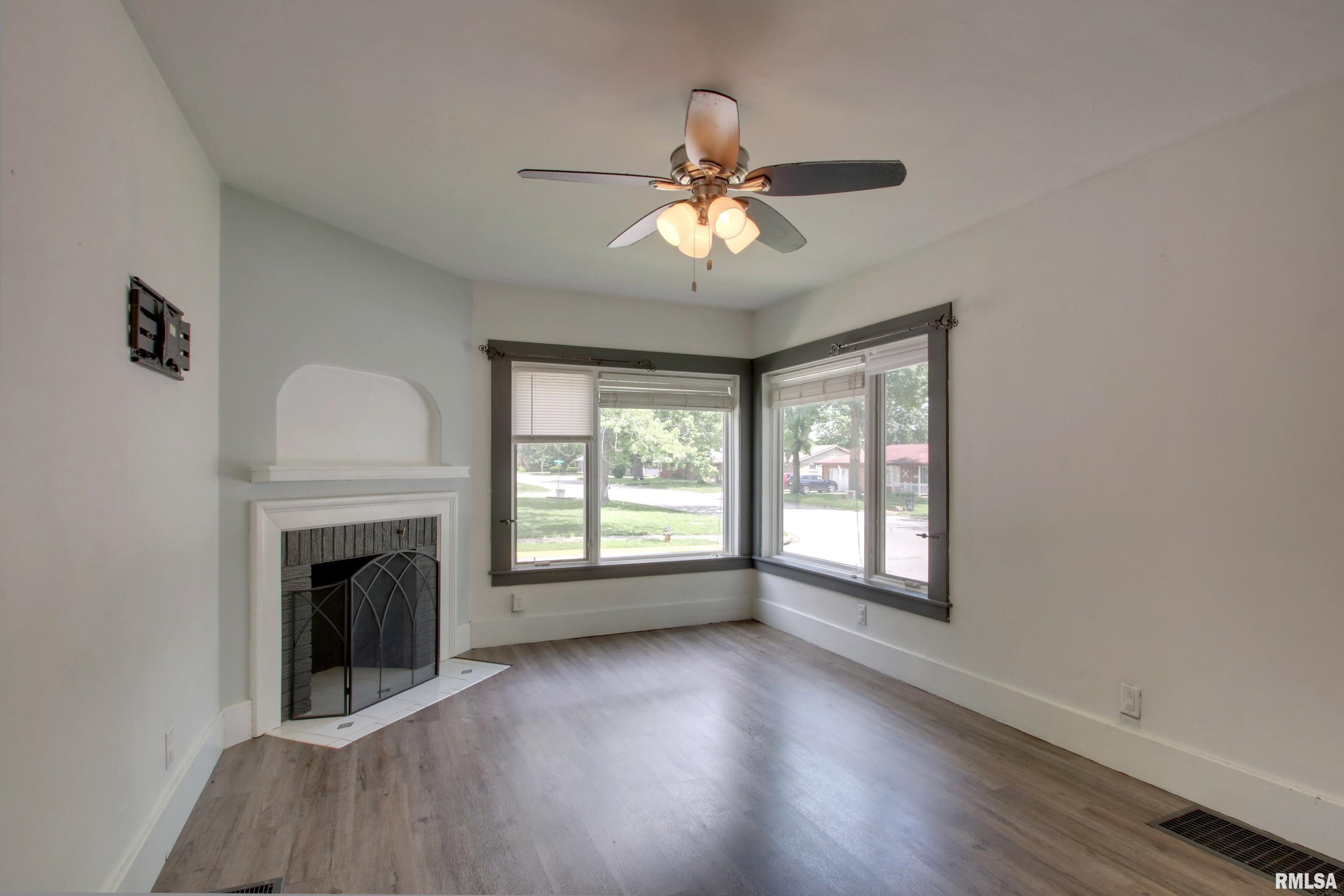 1300 South 24th Street Quincy, IL 62301 - Photo 3 of 24