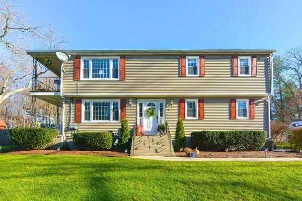 $2,900 | 110 Oswego Street, Unit 1, Bellingham, MA 02019