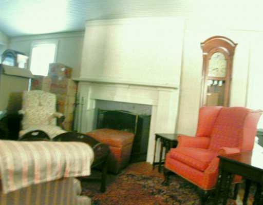 300 Castlegate Road Forest Hills, PA 15221 - Photo 2 of 7 Living Room.