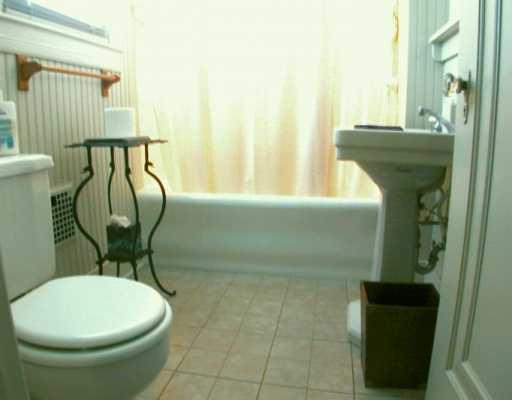 300 Castlegate Road Forest Hills, PA 15221 - Photo 7 of 7 Master Bath/Spa.
