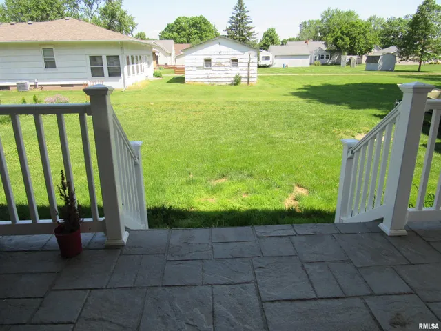 $2,600 | 405 East Palace Row, Geneseo, IL 61254