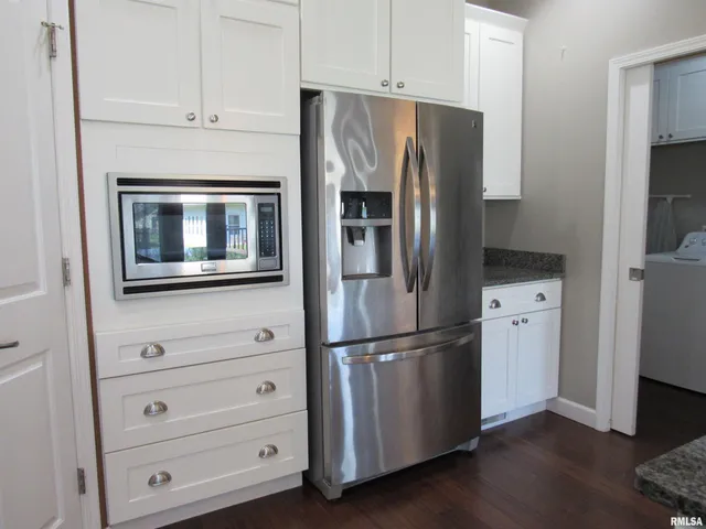 $2,600 | 405 East Palace Row, Geneseo, IL 61254