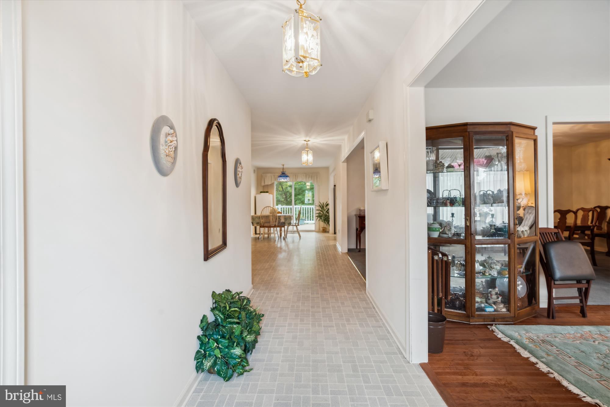 6507 Brooklyn Bridge Road Laurel, MD 20707 - Photo 11 of 55 Hall