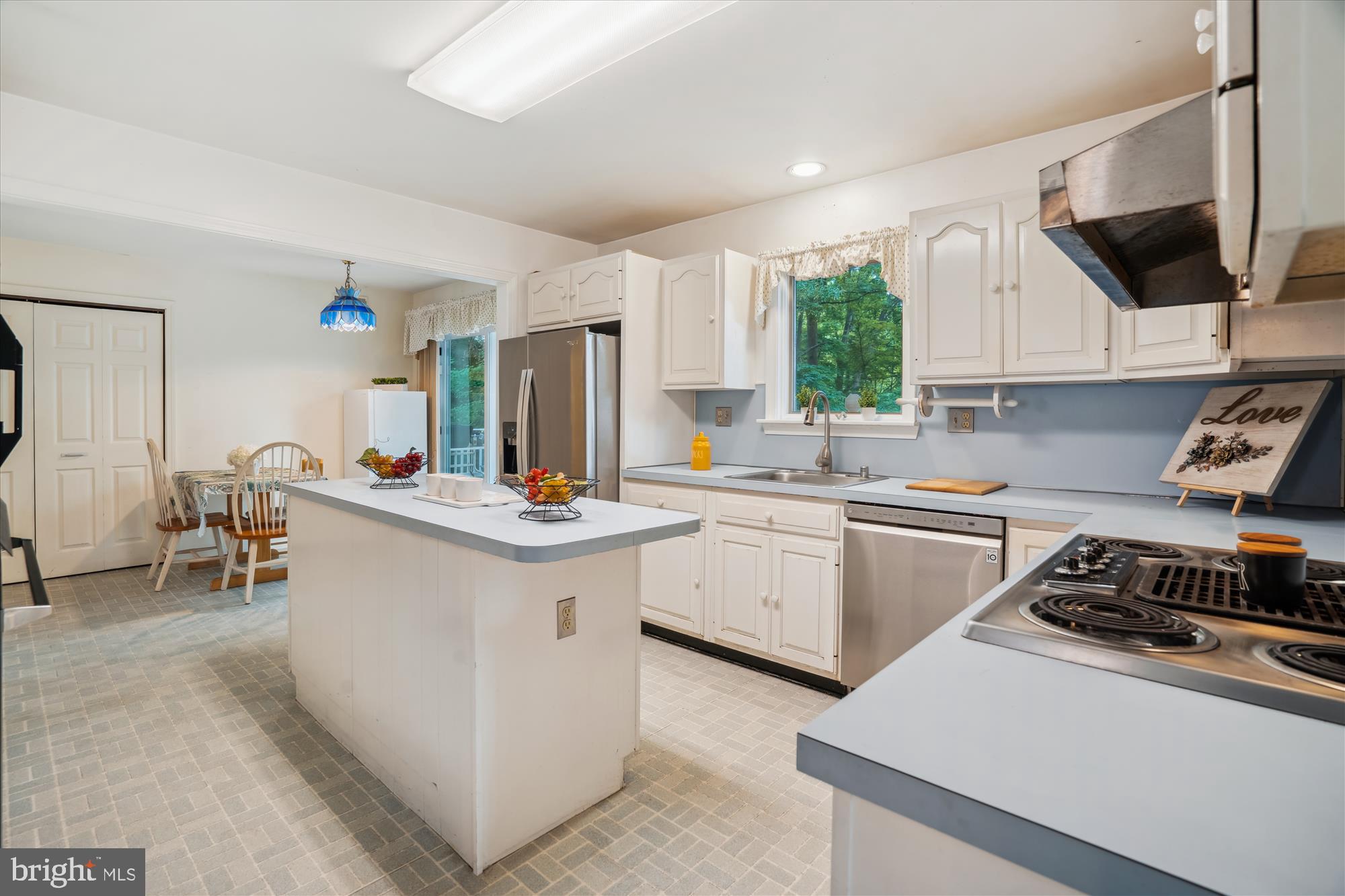 6507 Brooklyn Bridge Road Laurel, MD 20707 - Photo 15 of 55 Kitchen