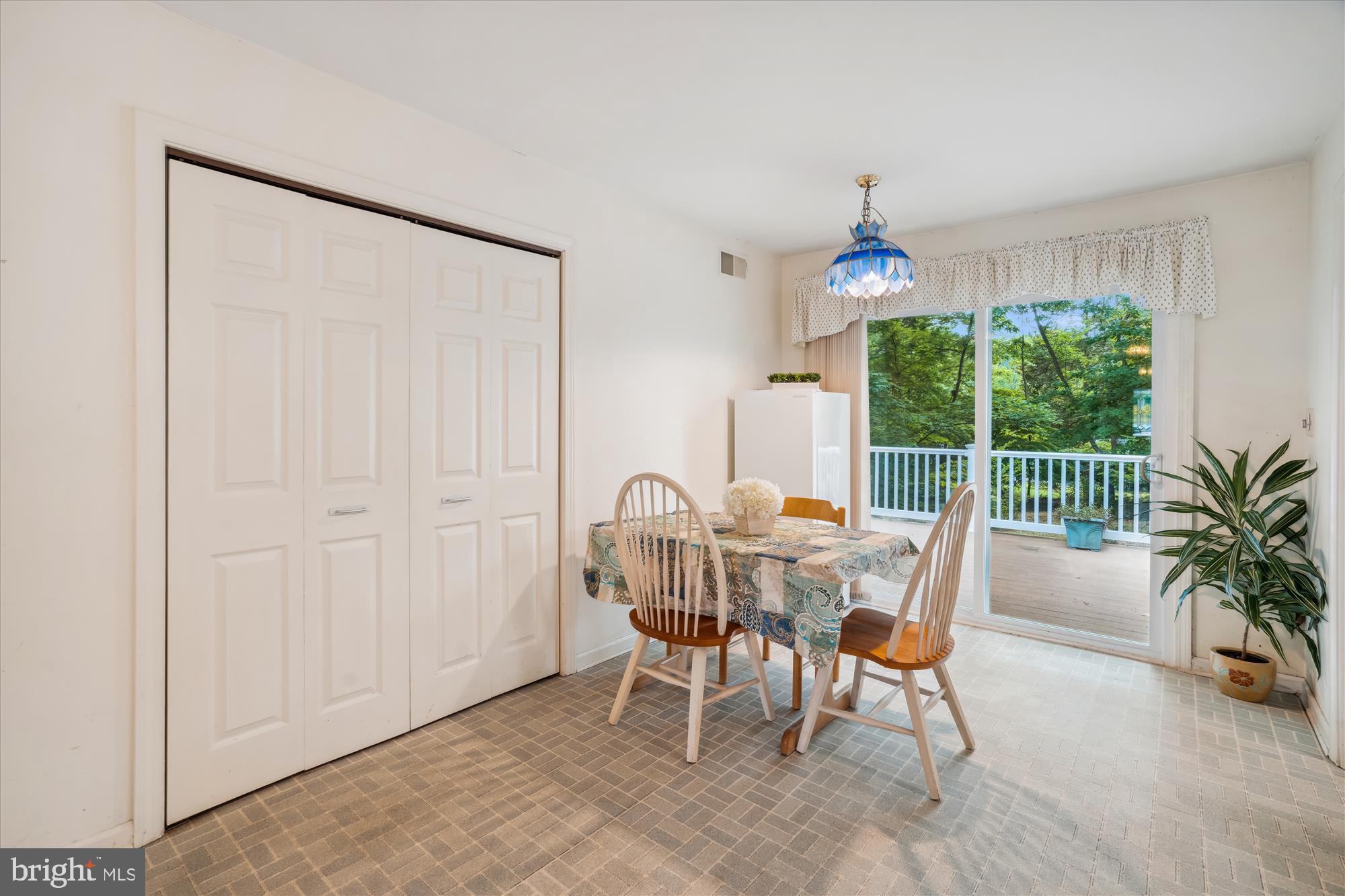 6507 Brooklyn Bridge Road Laurel, MD 20707 - Photo 17 of 55 Breakfast Area