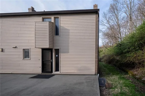$149,900 | 1455 Spreading Oak Drive, Unit C, Pittsburgh, PA 15220