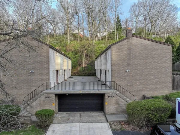 $149,900 | 1455 Spreading Oak Drive, Unit C, Pittsburgh, PA 15220
