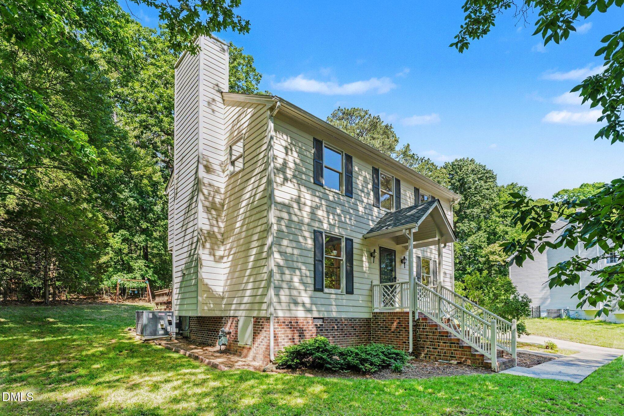 5410 Middleton Road Durham, NC 27713 - Photo 4 of 33 004_file_2552