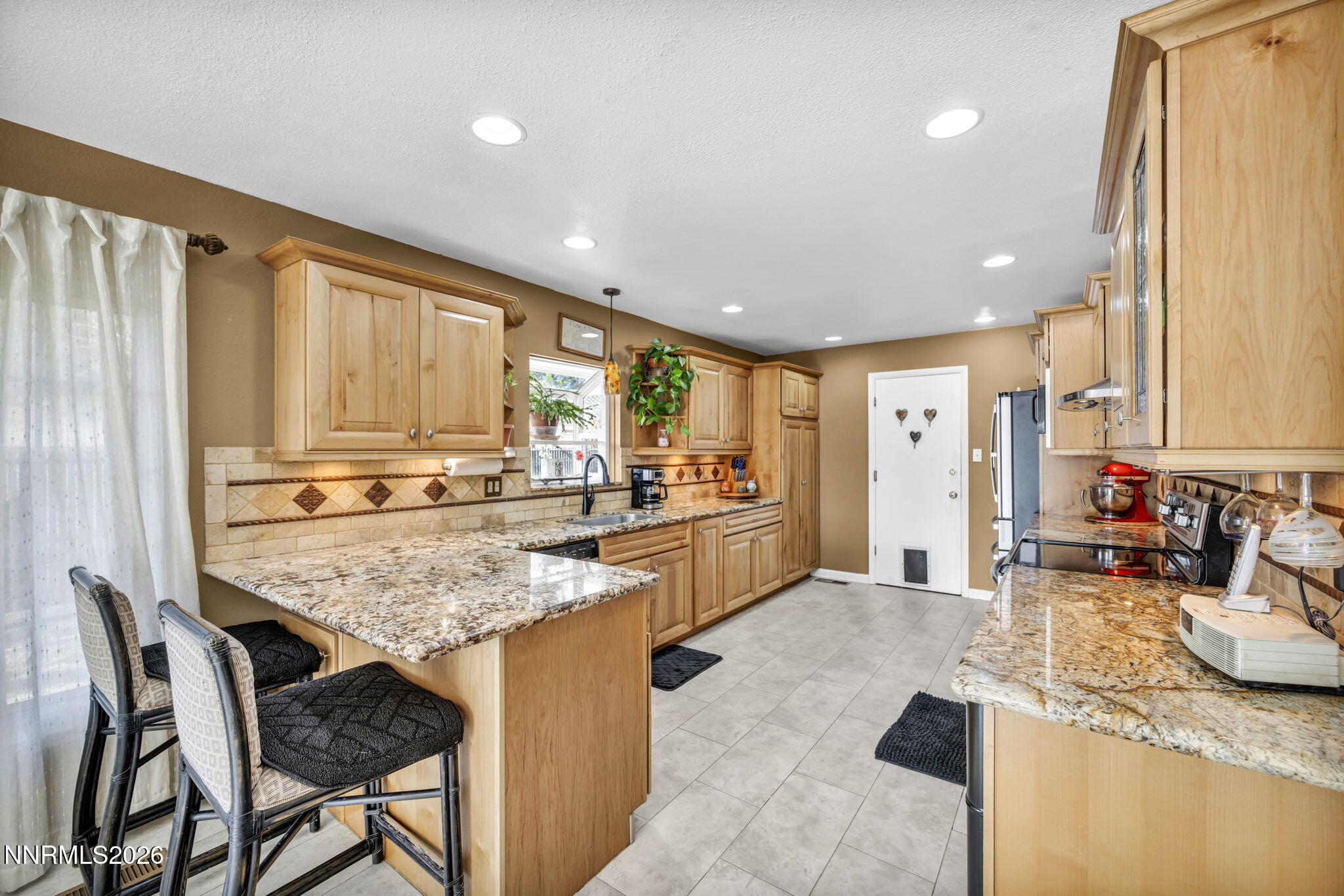 10200 Shiloh Drive Reno, NV 89508 - Photo 11 of 37 73-web-or-mls-10200-shiloh-dr