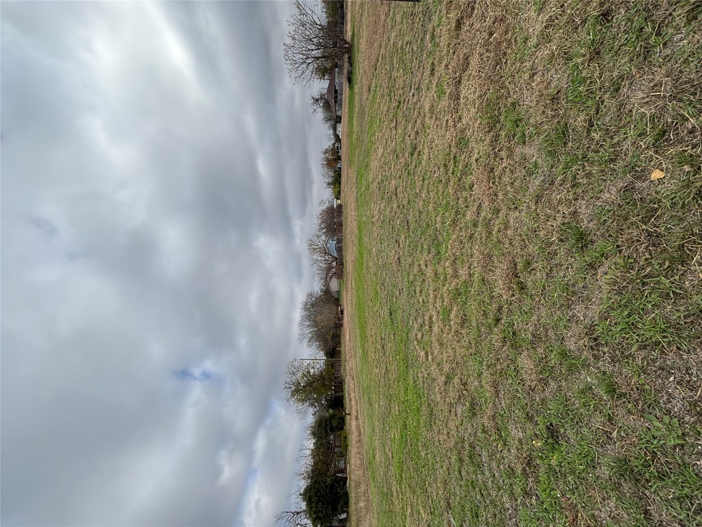 1302 Frink Street Taylor, TX 76574 - Photo 5 of 11