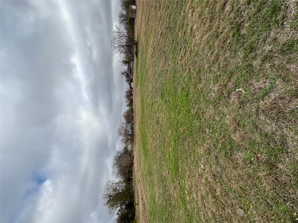 1302 Frink Street Taylor, TX 76574 - Photo 9 of 11